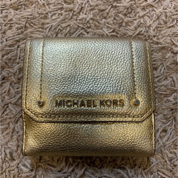 Michael Kors wallet - Picture 1 of 4